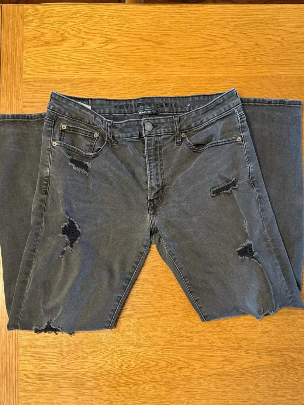 American Eagle Outfitters Men’s Skinny Jeans in Washed Black